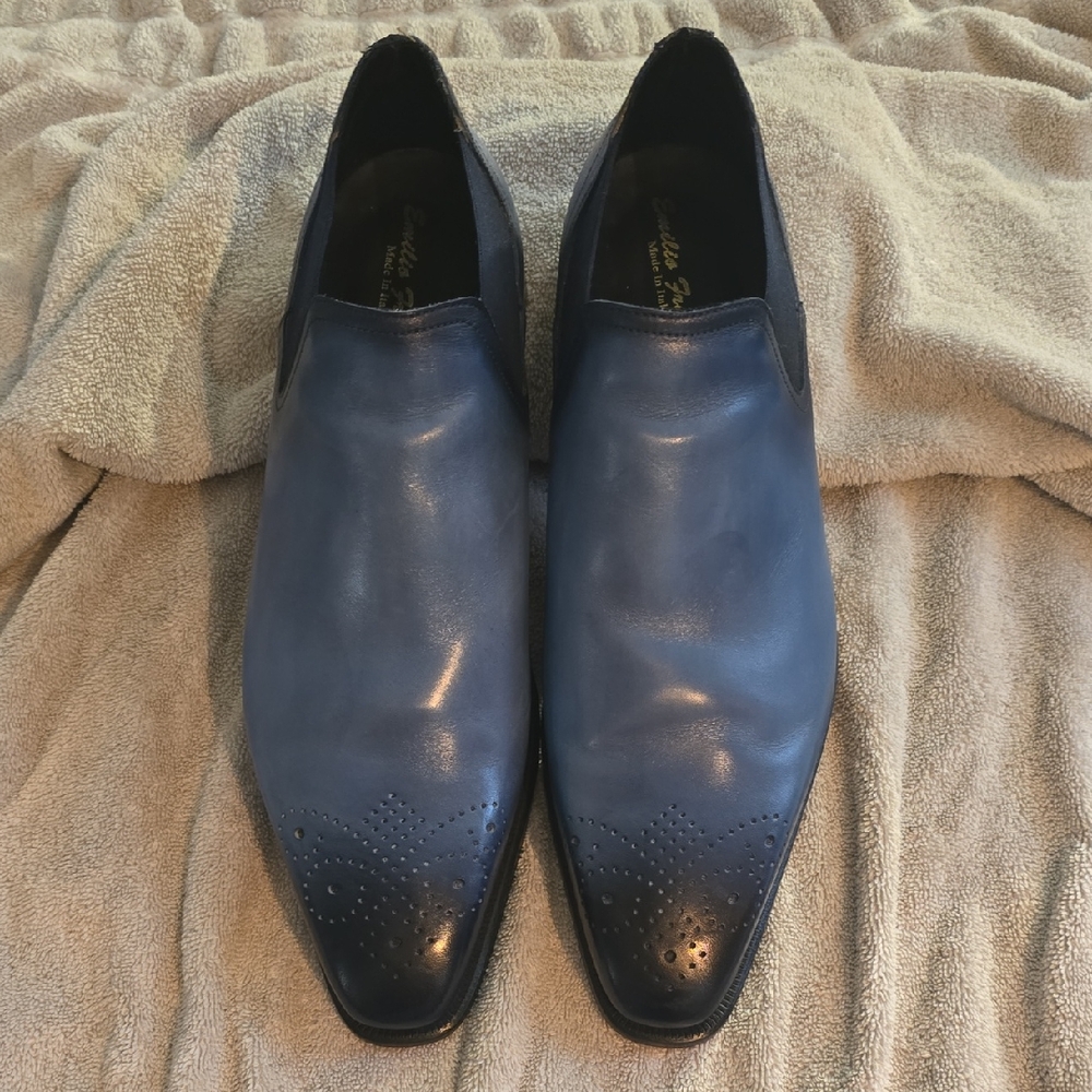 Blue Leather Slip-On Loafers with Sleek Design
